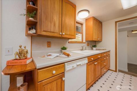 14828 Ashworth Avenue N Shoreline WA 98133