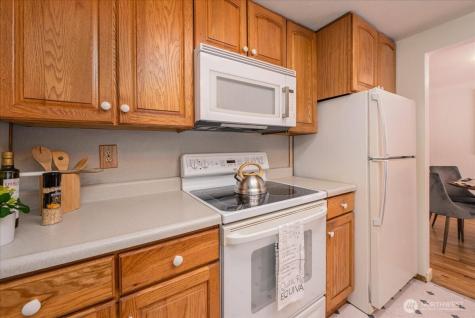 14828 Ashworth Avenue N Shoreline WA 98133