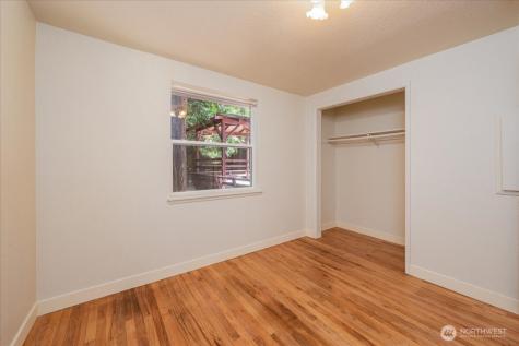 14828 Ashworth Avenue N Shoreline WA 98133