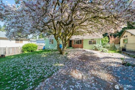14828 Ashworth Avenue N Shoreline WA 98133
