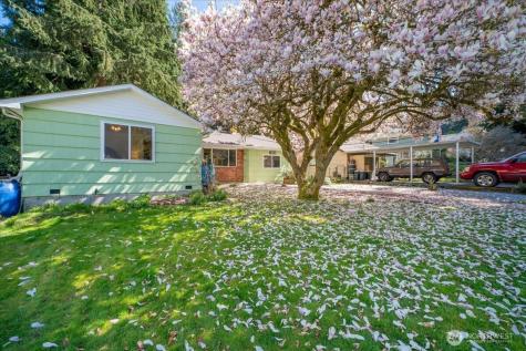 14828 Ashworth Avenue N Shoreline WA 98133