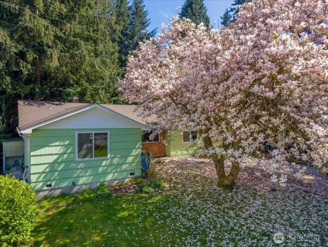 14828 Ashworth Avenue N Shoreline WA 98133