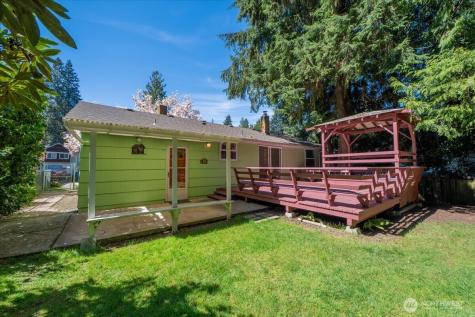 14828 Ashworth Avenue N Shoreline WA 98133