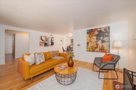 14828 Ashworth Avenue N Shoreline WA 98133
