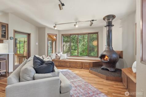 19816 233rd Avenue NE Woodinville WA 98077