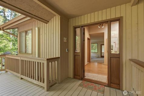 19816 233rd Avenue NE Woodinville WA 98077