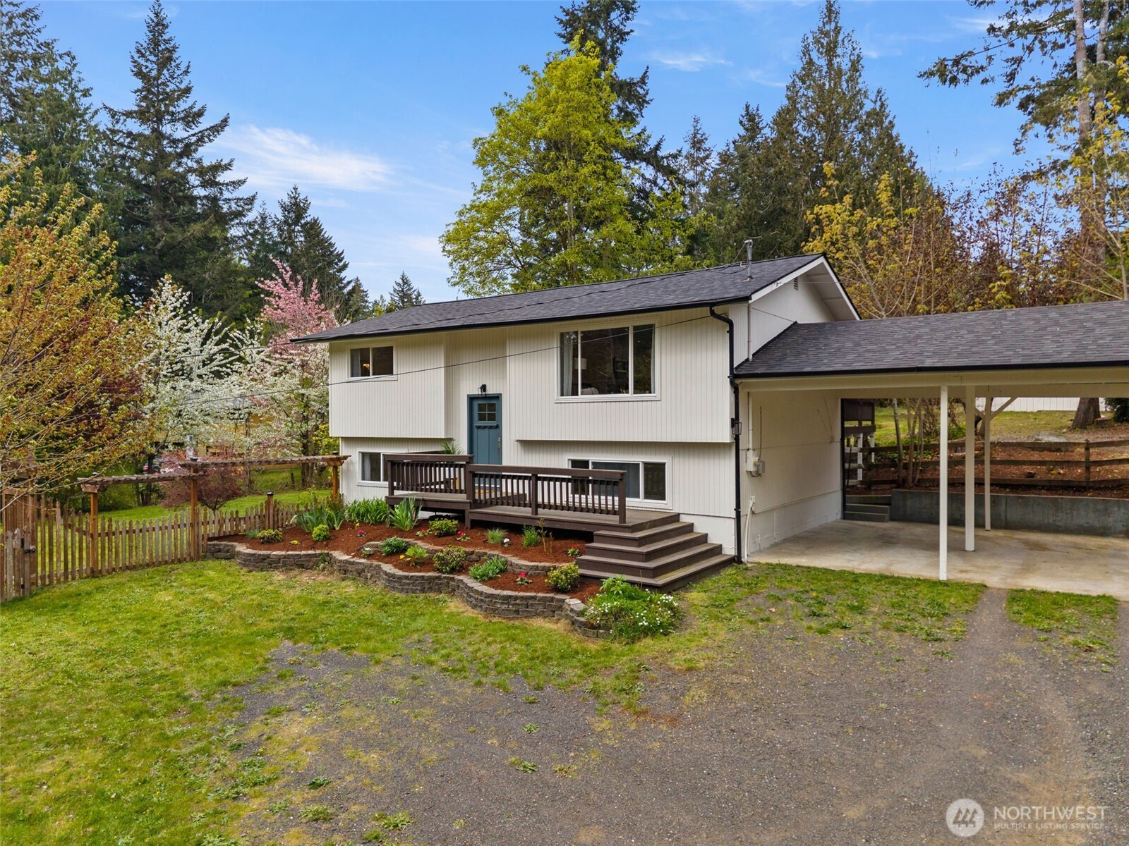 4631 E Grapeview Loop Road Allyn WA 98524