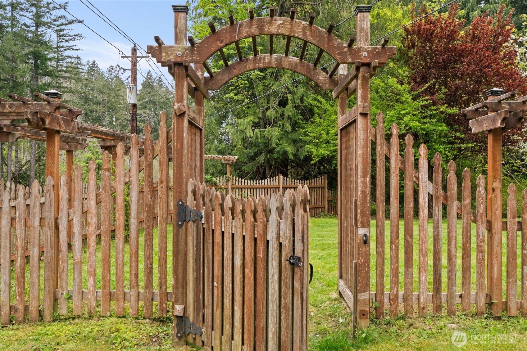 4631 E Grapeview Loop Road Allyn WA 98524