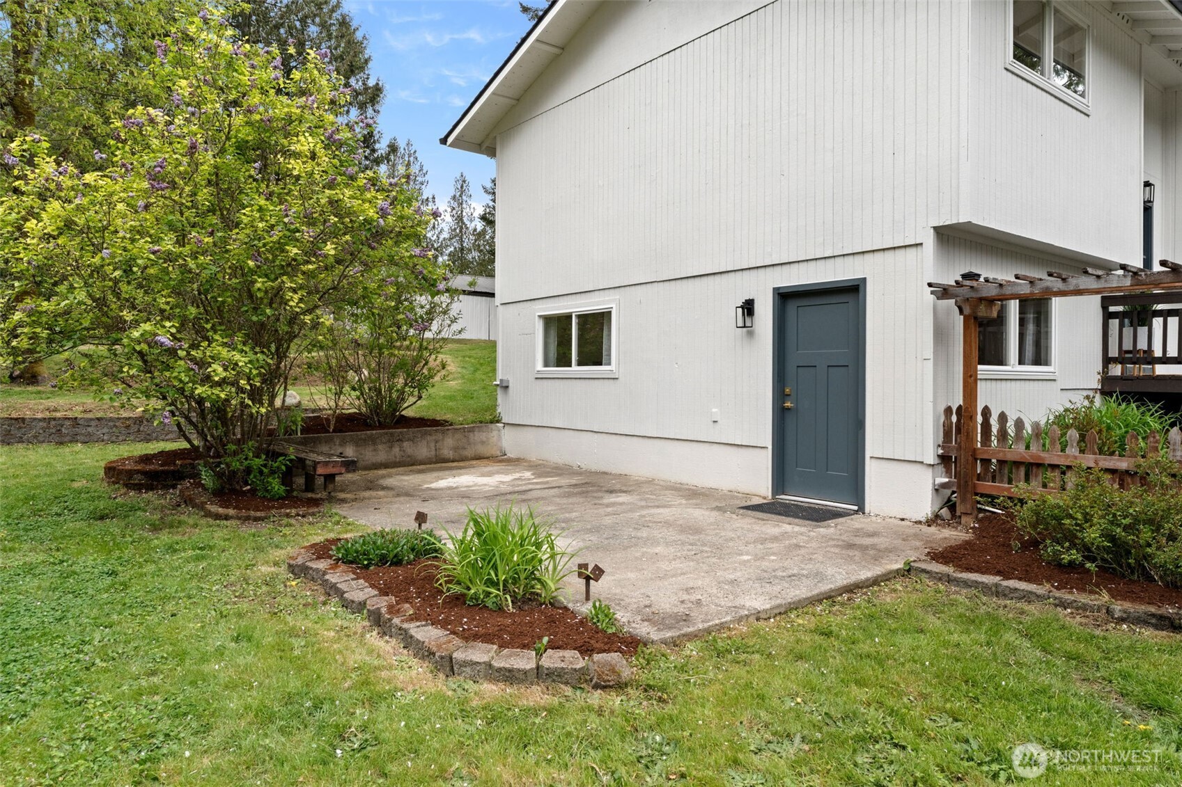 4631 E Grapeview Loop Road Allyn WA 98524