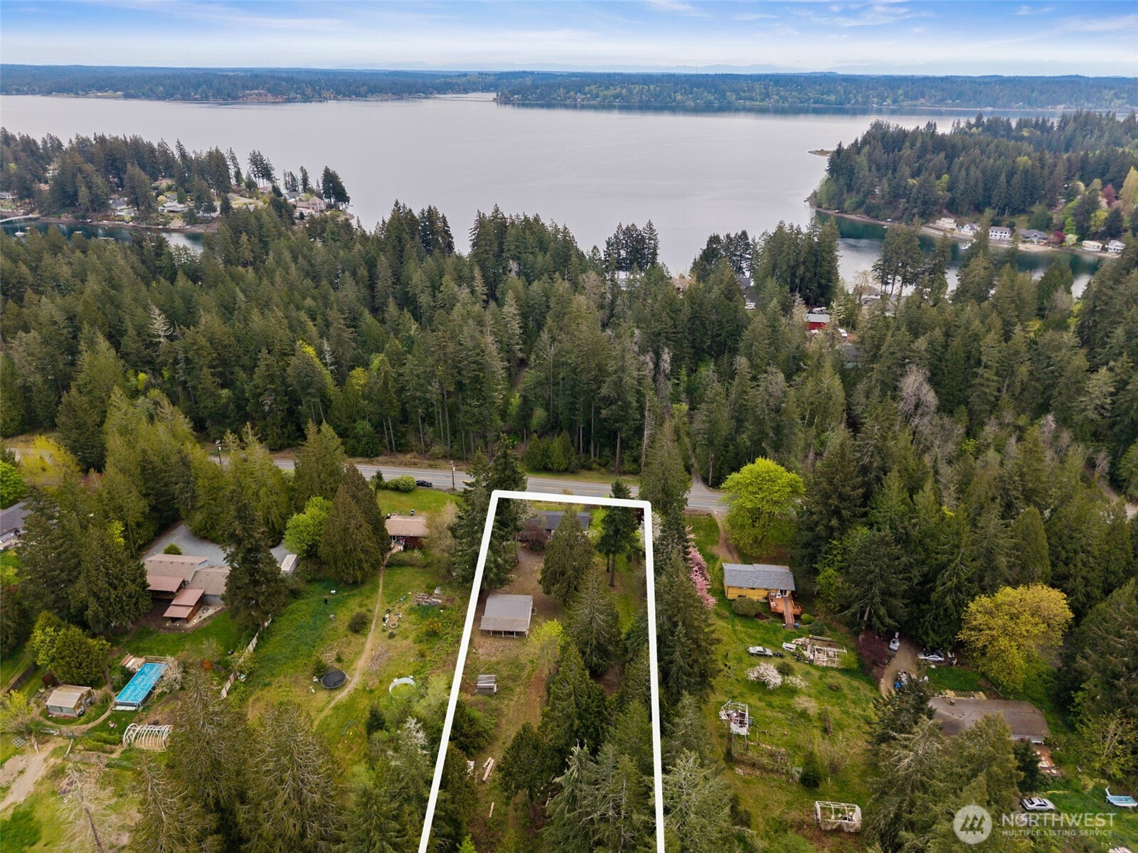 4631 E Grapeview Loop Road Allyn WA 98524
