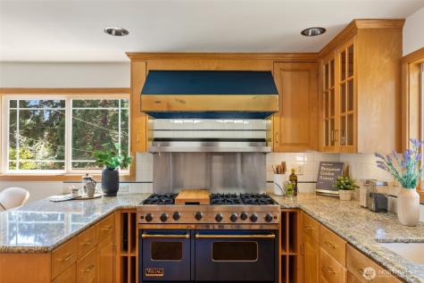 16526 37th Avenue NE Lake Forest Park WA 98155