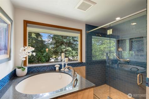 16526 37th Avenue NE Lake Forest Park WA 98155