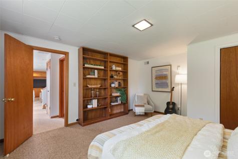 16526 37th Avenue NE Lake Forest Park WA 98155