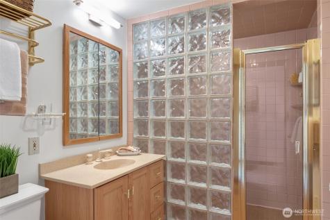 16526 37th Avenue NE Lake Forest Park WA 98155