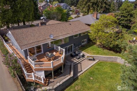 16526 37th Avenue NE Lake Forest Park WA 98155