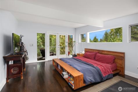 1534 Hillside Drive SE Issaquah WA 98027