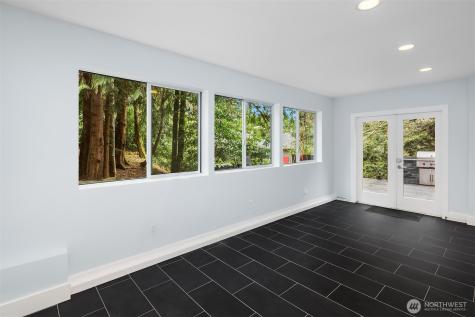 1534 Hillside Drive SE Issaquah WA 98027