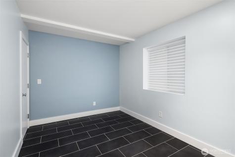 1534 Hillside Drive SE Issaquah WA 98027