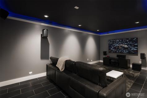 1534 Hillside Drive SE Issaquah WA 98027