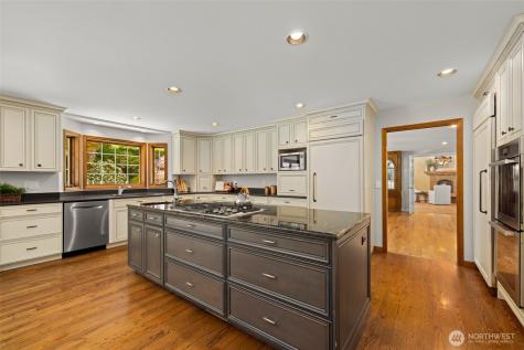 21520 SE 13th Place Sammamish WA 98075