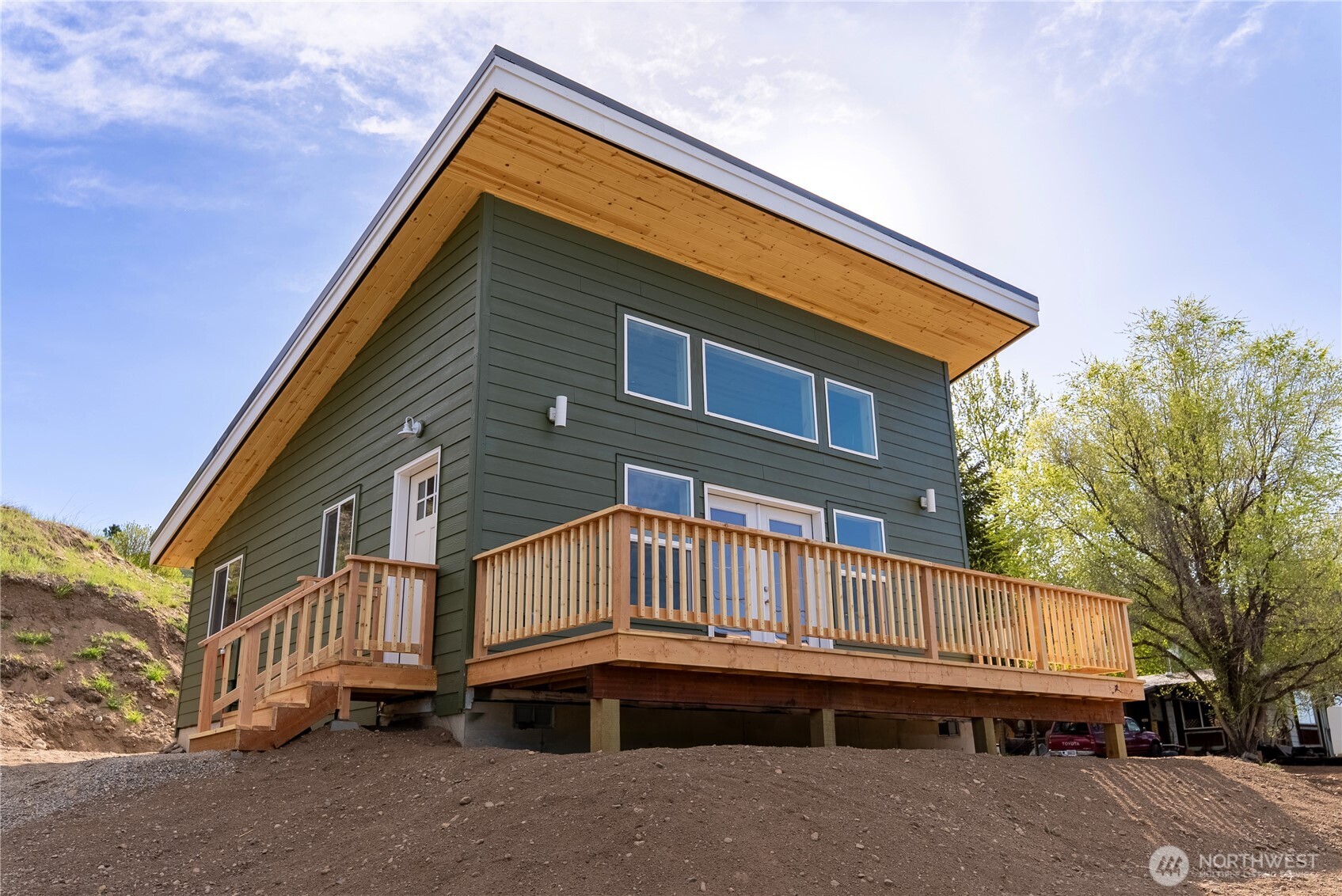 428 Castle Avenue Winthrop WA 98862