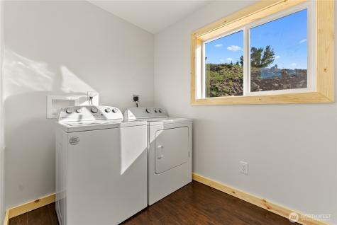 428 Castle Avenue Winthrop WA 98862