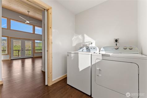 428 Castle Avenue Winthrop WA 98862