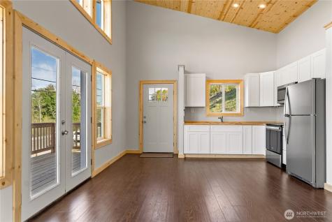 428 Castle Avenue Winthrop WA 98862