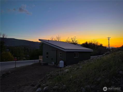 428 Castle Avenue Winthrop WA 98862