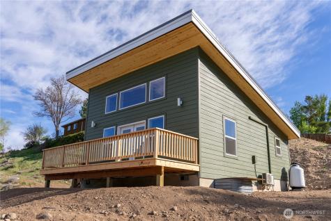 428 Castle Avenue Winthrop WA 98862