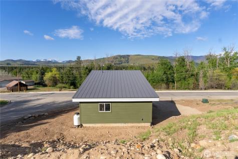 428 Castle Avenue Winthrop WA 98862