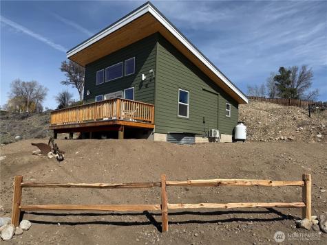 428 Castle Avenue Winthrop WA 98862