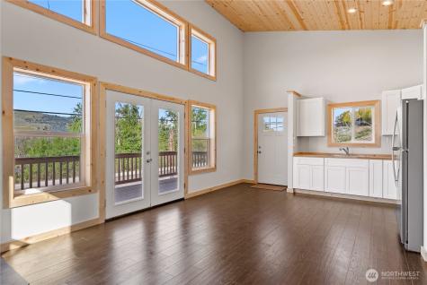428 Castle Avenue Winthrop WA 98862
