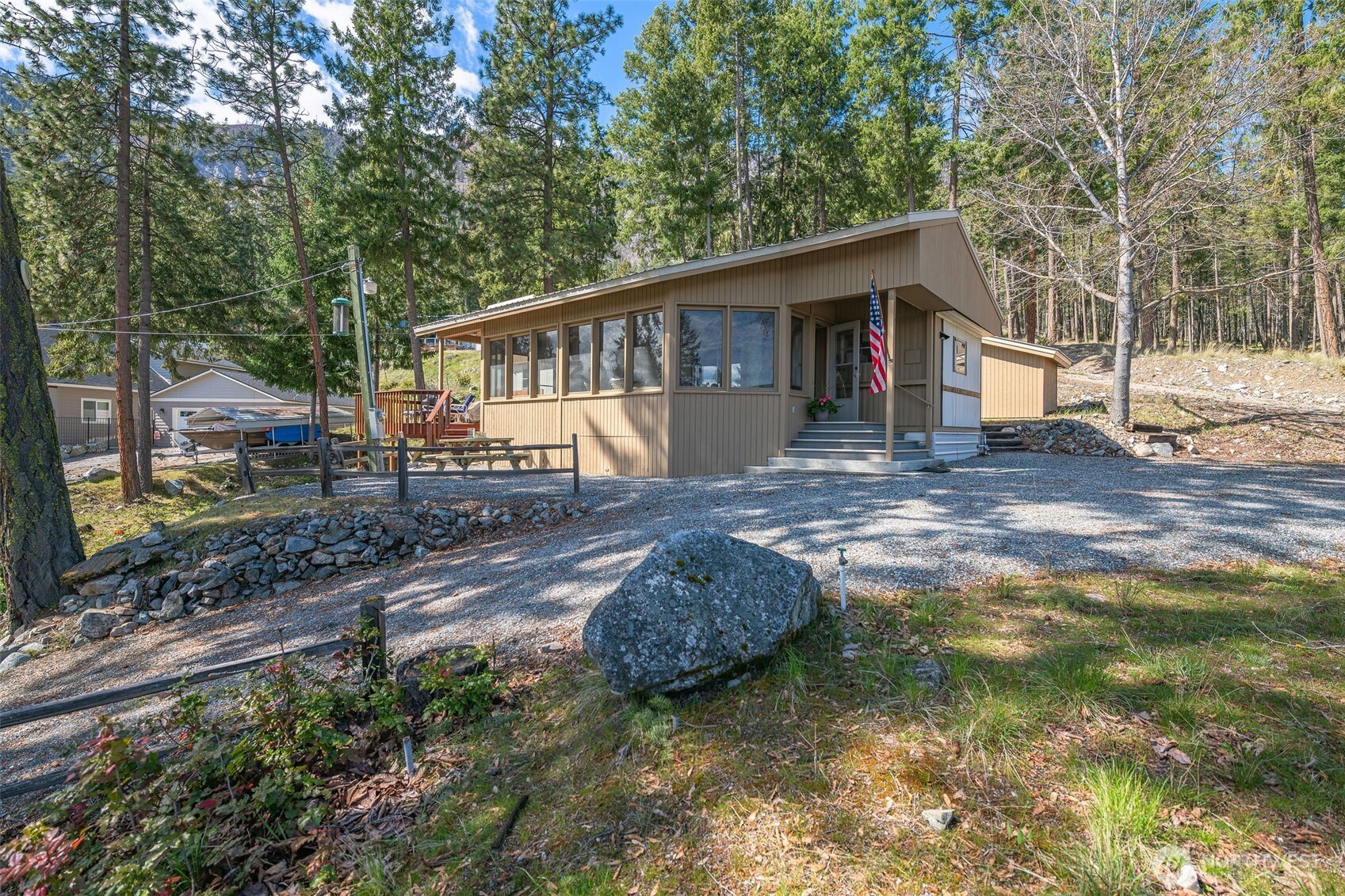 12220 S Lakeshore Road Chelan WA 98816