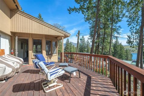 12220 S Lakeshore Road Chelan WA 98816
