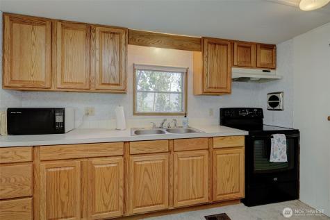12220 S Lakeshore Road Chelan WA 98816