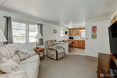 12220 S Lakeshore Road Chelan WA 98816