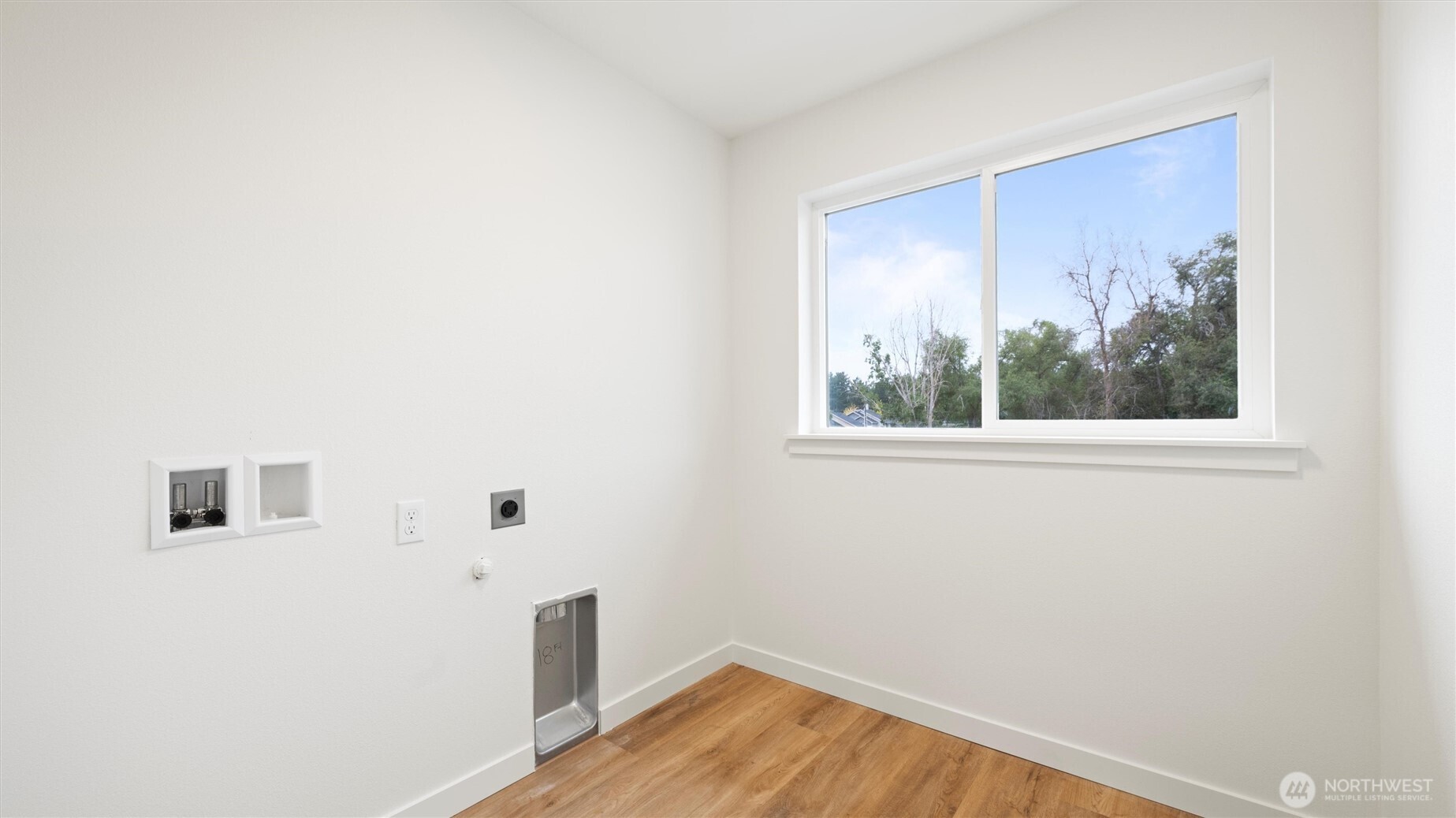 3541 W 6th Place Kennewick WA 99336