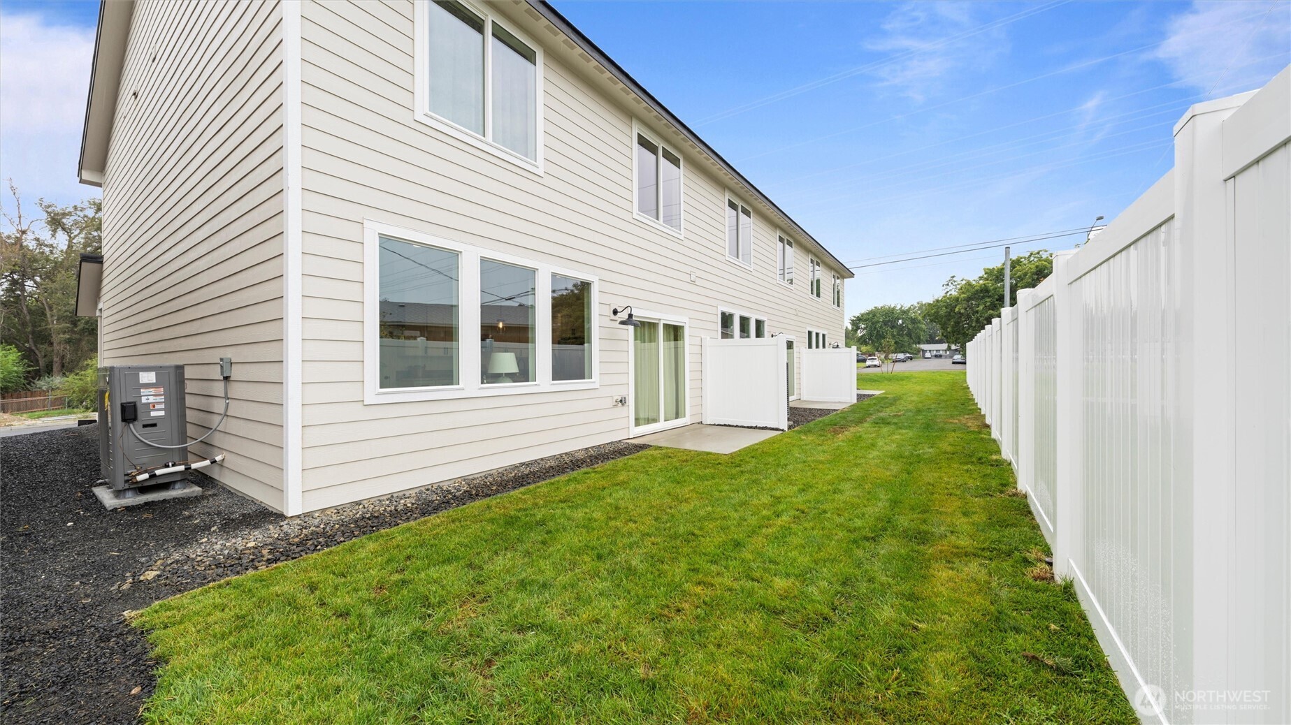 3541 W 6th Place Kennewick WA 99336