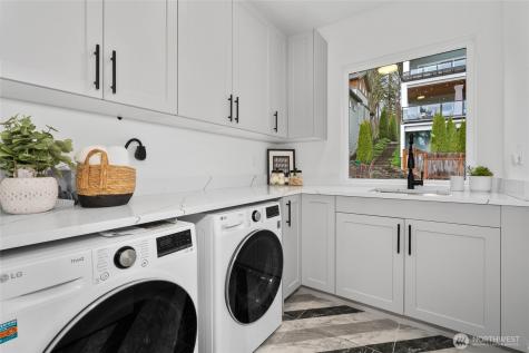 11855 89th Place NE Kirkland WA 98034