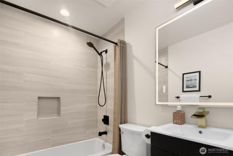 4326 NE 44th Street Seattle WA 98105
