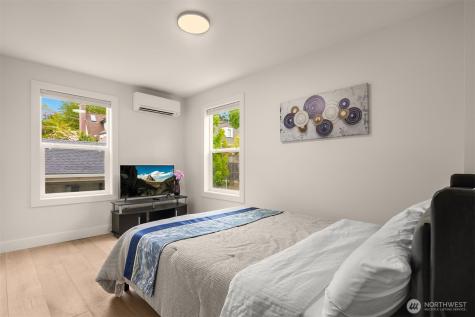 4326 NE 44th Street Seattle WA 98105