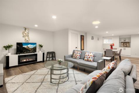 4326 NE 44th Street Seattle WA 98105
