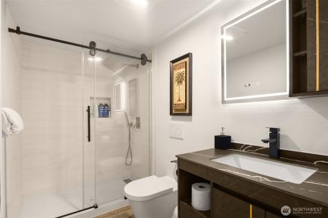 4326 NE 44th Street Seattle WA 98105