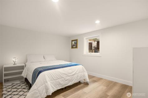 4326 NE 44th Street Seattle WA 98105