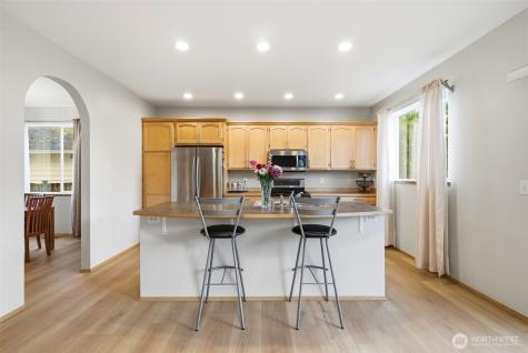 261 Bremerton Avenue NE Renton WA 98059