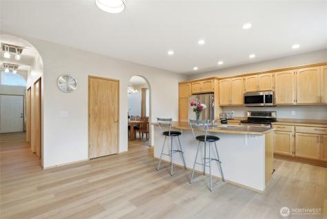 261 Bremerton Avenue NE Renton WA 98059
