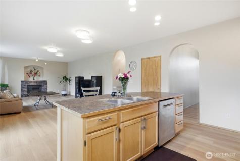 261 Bremerton Avenue NE Renton WA 98059