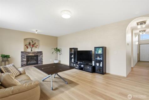261 Bremerton Avenue NE Renton WA 98059