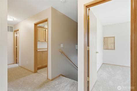261 Bremerton Avenue NE Renton WA 98059